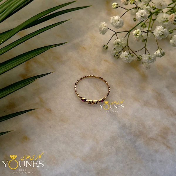 انگشتر مینیمال نگین قرمز سفید بیضی طلا